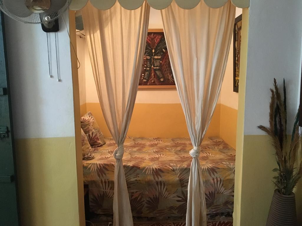 Hotel Chez Eric à Gorée Extérieur photo