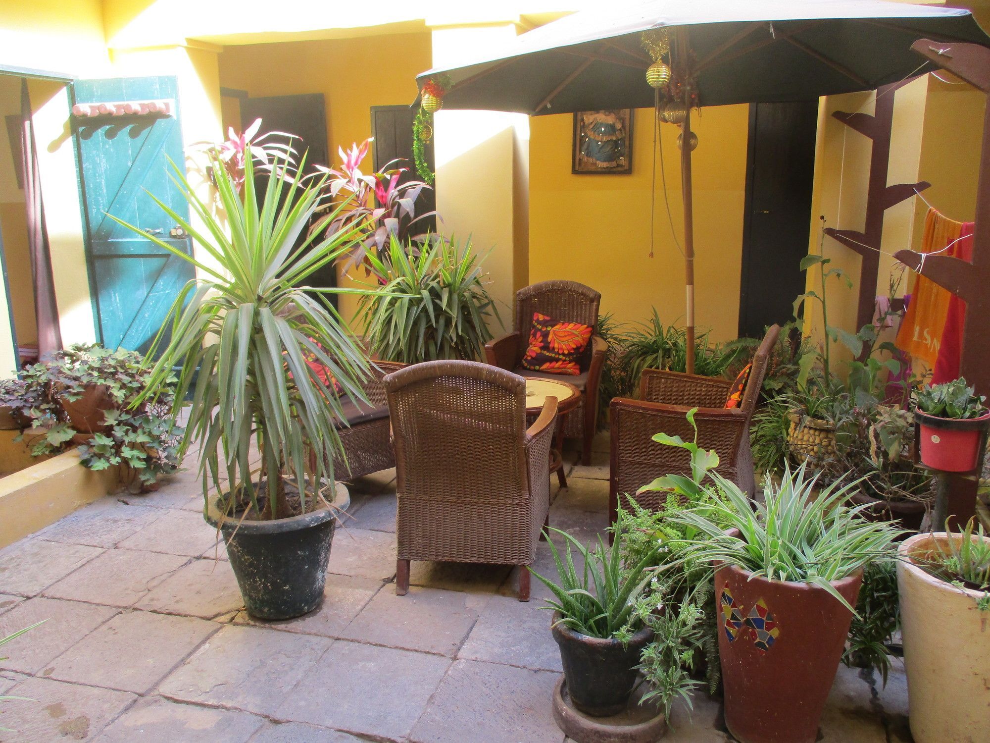 Hotel Chez Eric à Gorée Extérieur photo